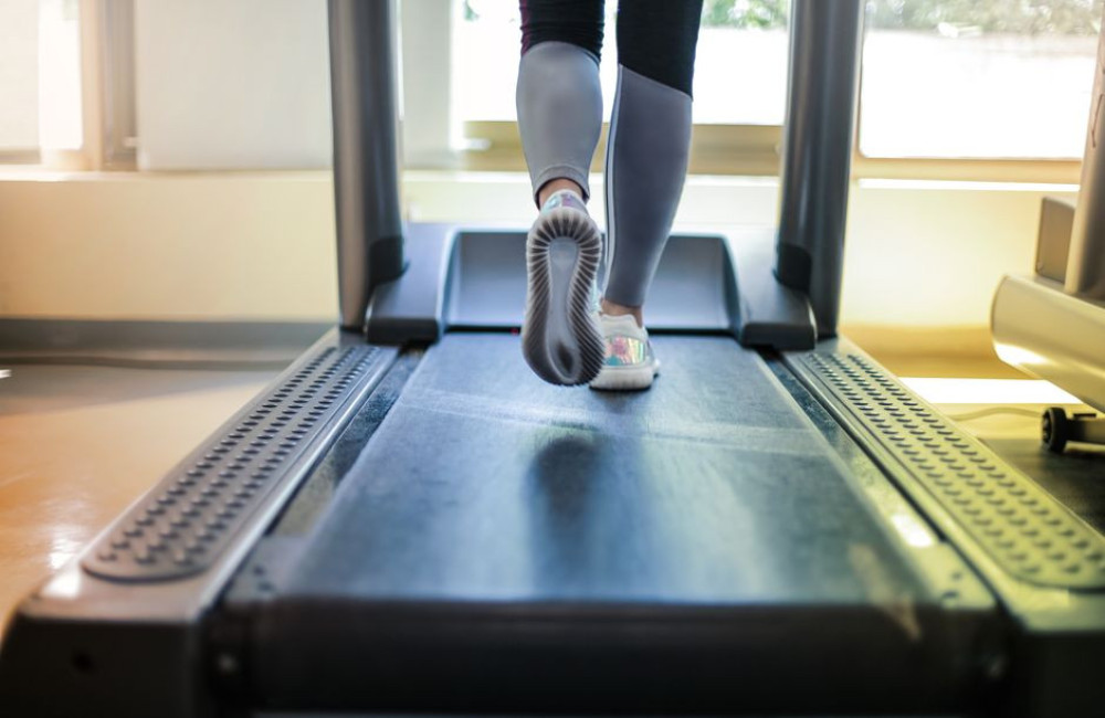 De beste cardio apparaten voor thuis: zo word je fitter zonder sportschool