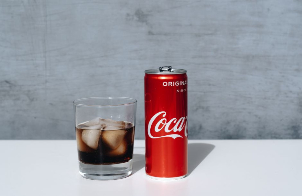 Hoeveel suikerklontjes zitten er in een blikje cola van 33 cl en wat is het dagmaximum